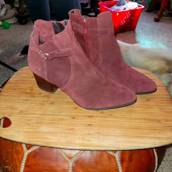 Marlette & Spruce - Emily Suede Buckle Booties - Burgundy size 11 - Picture 4 of 6